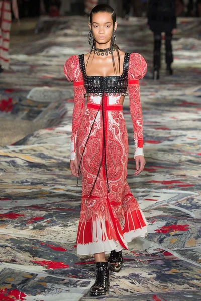Look 34